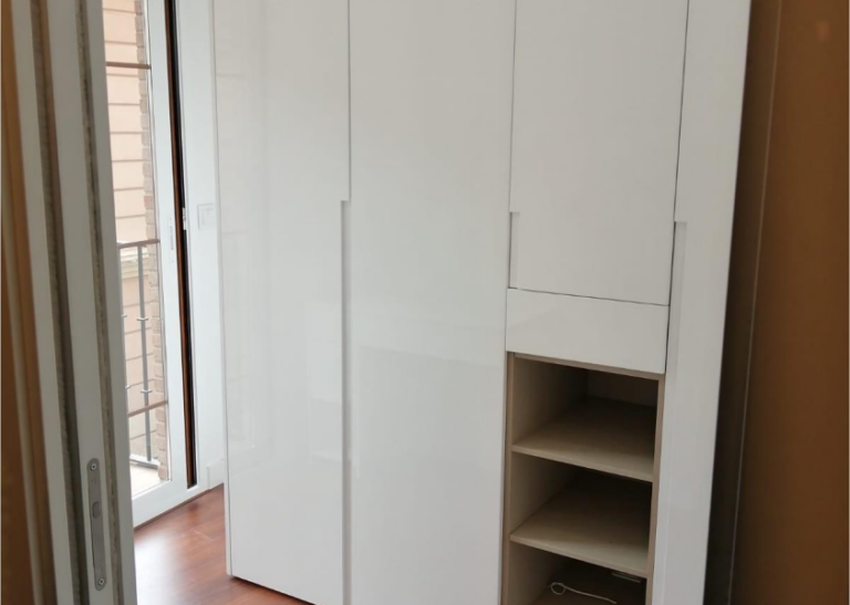 Vestidores blancos con cajones